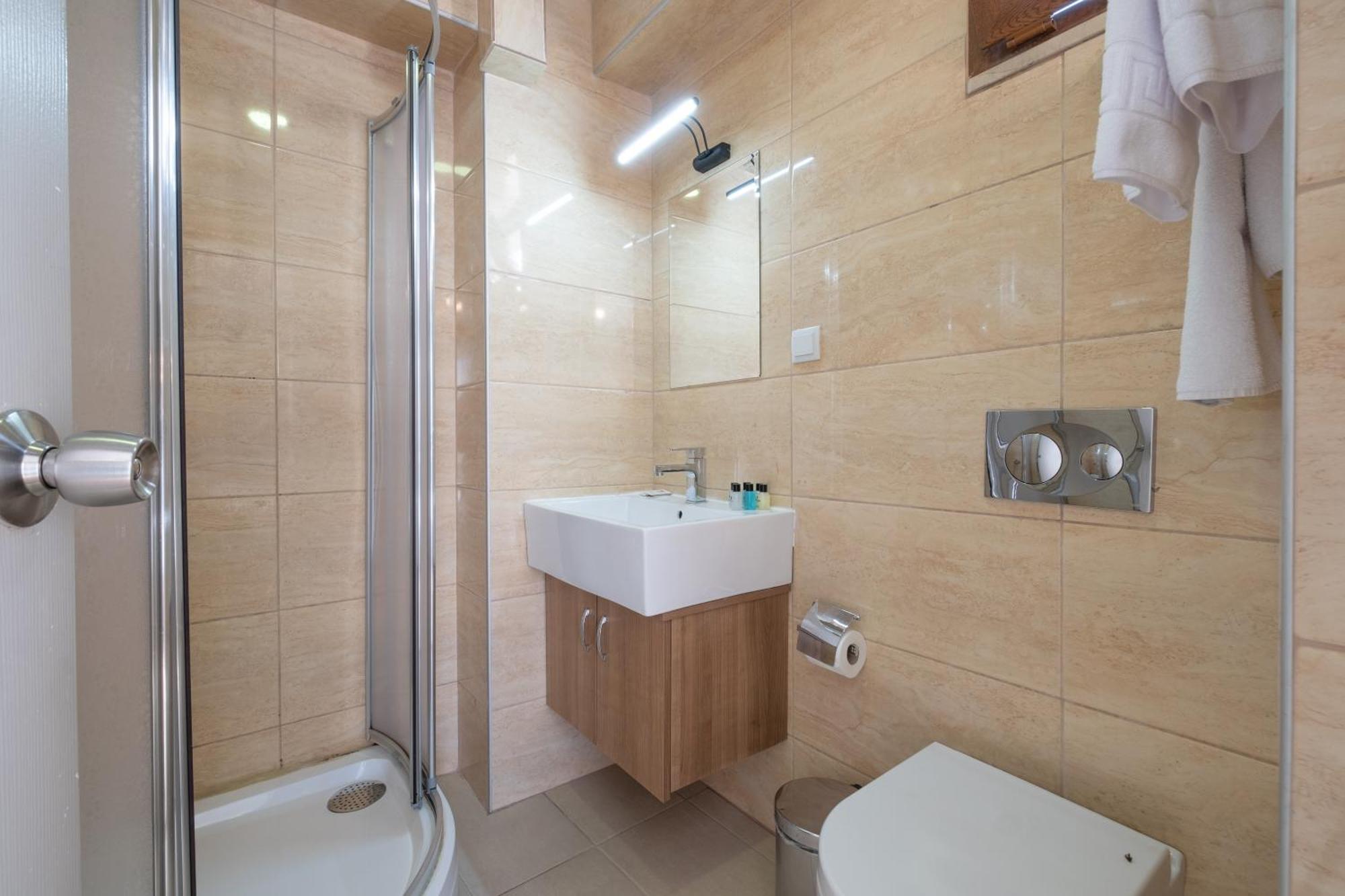 Lavin Hotel & Suites Istanboel Buitenkant foto