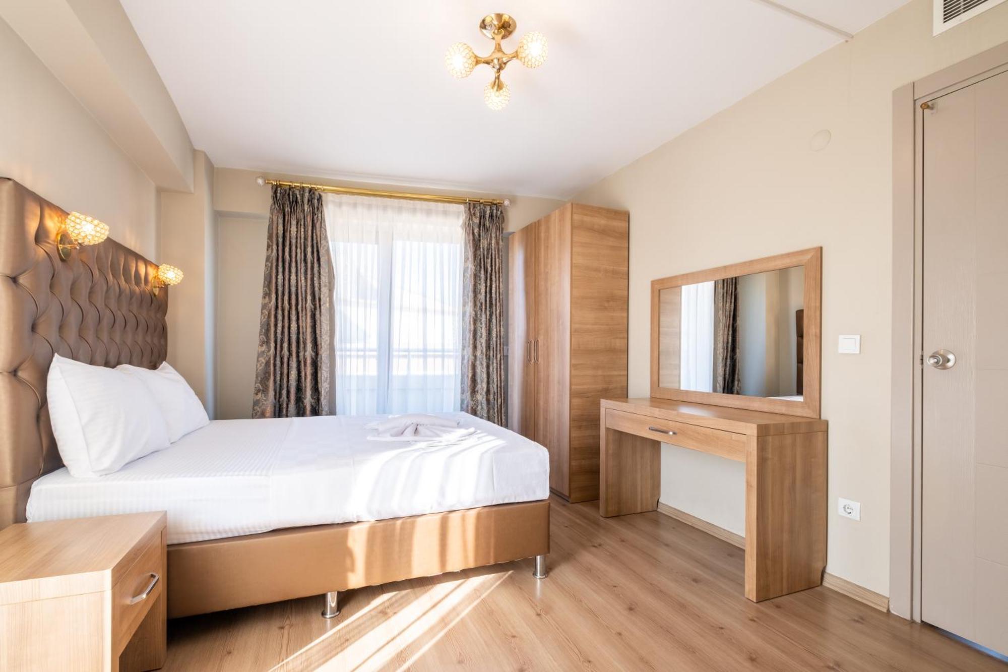 Lavin Hotel & Suites Istanboel Buitenkant foto