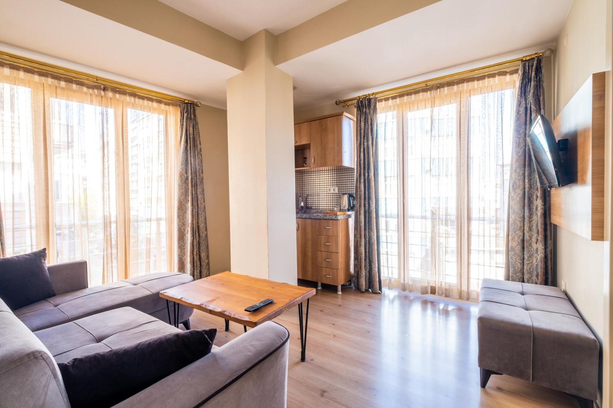 Lavin Hotel & Suites Istanboel Buitenkant foto
