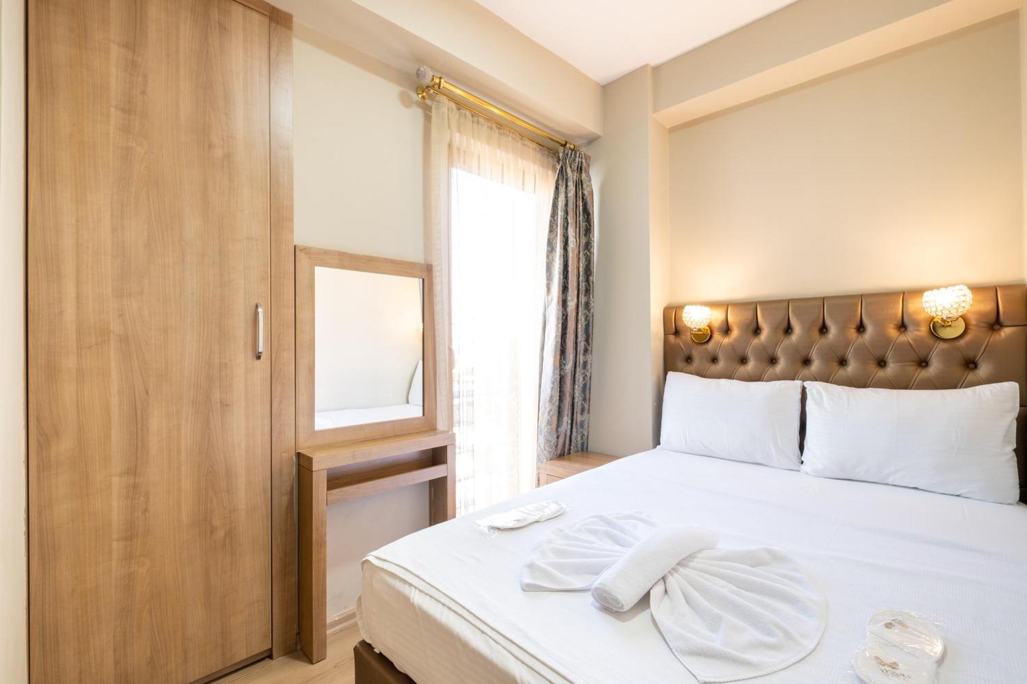 Lavin Hotel & Suites Istanboel Buitenkant foto