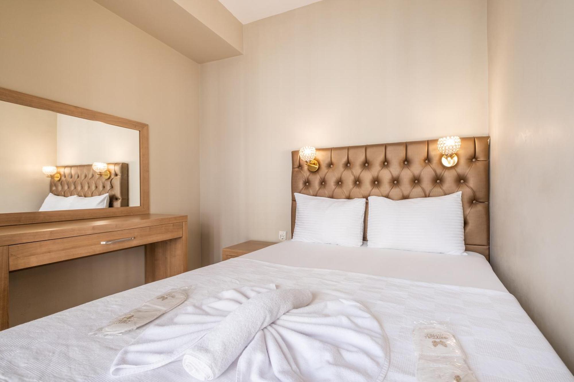 Lavin Hotel & Suites Istanboel Buitenkant foto